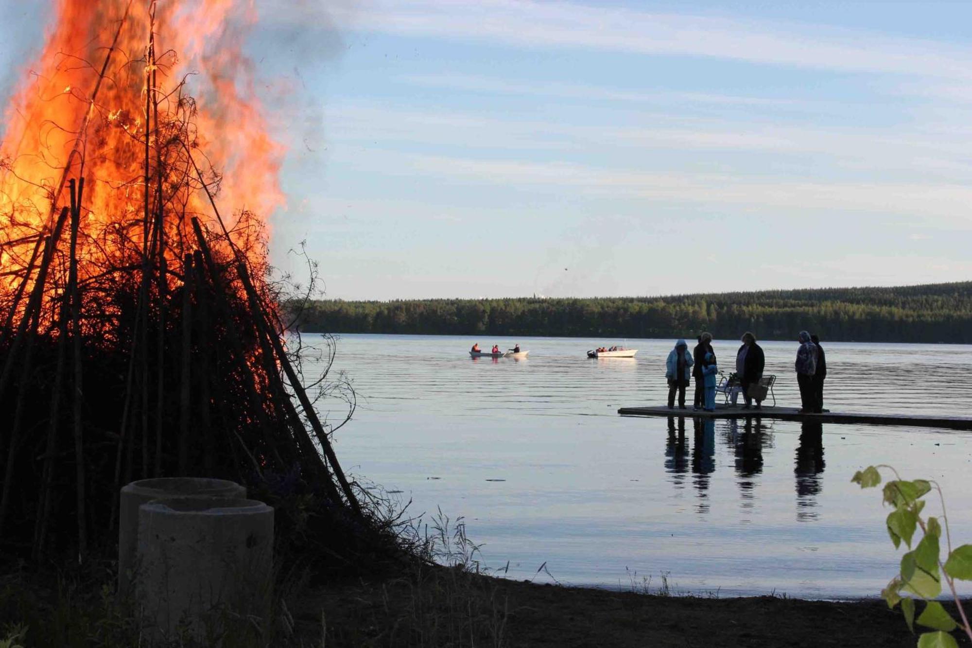 Accommodation And Fishing Vonkale Еенекоскі Екстер'єр фото