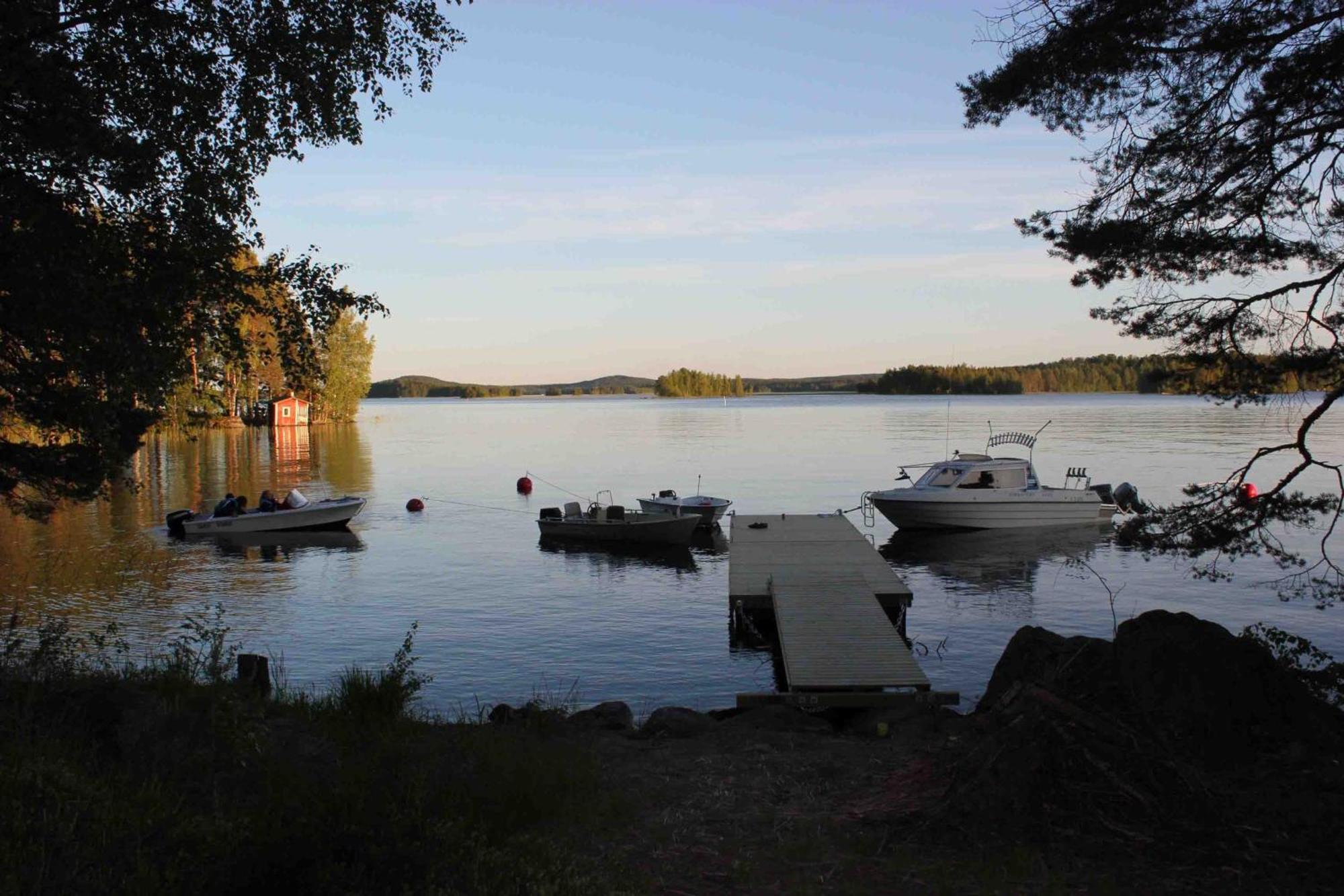 Accommodation And Fishing Vonkale Еенекоскі Екстер'єр фото