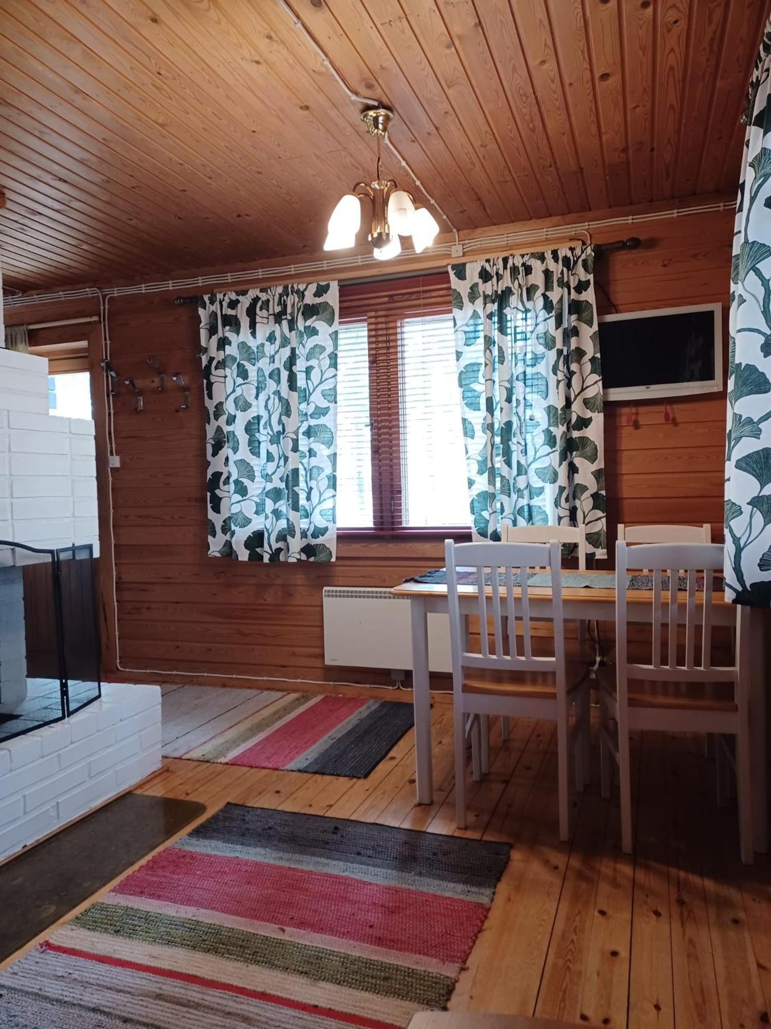 Accommodation And Fishing Vonkale Еенекоскі Номер фото