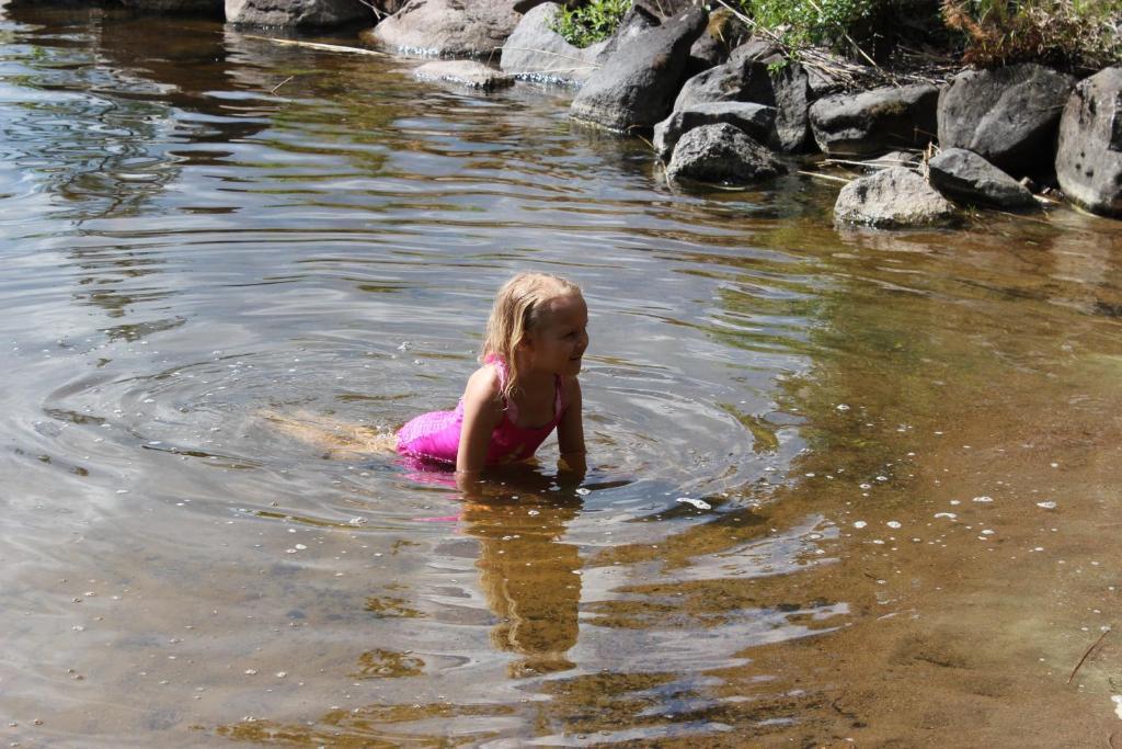 Accommodation And Fishing Vonkale Еенекоскі Екстер'єр фото